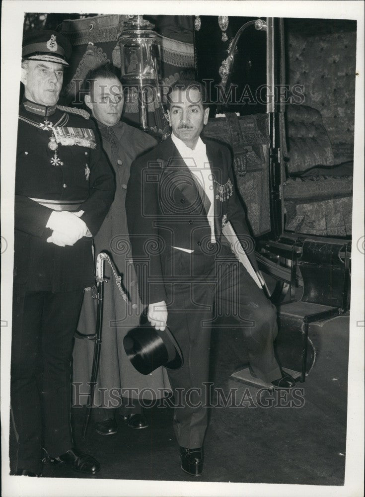 1958 Press Photo Abdul Munim Rifai Jordan Ambassador Britain Credentials-Historic Images
