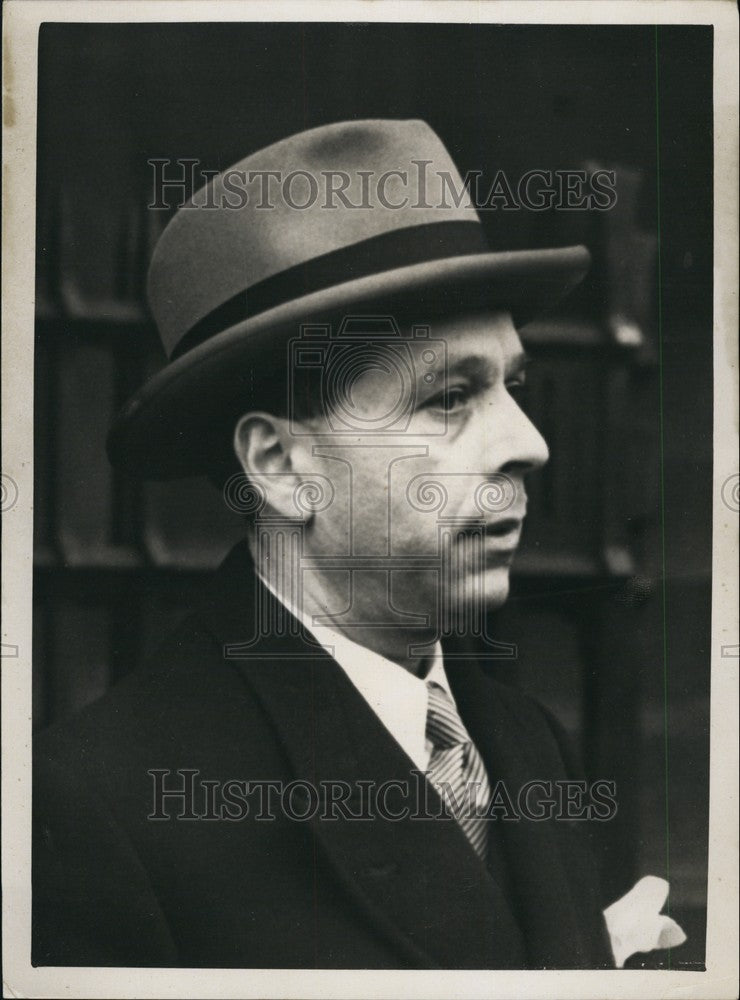 1953 Press Photo Doctor Marks Ripka Accused Conspiracy Export Heroin - KSB69415 - Historic Images