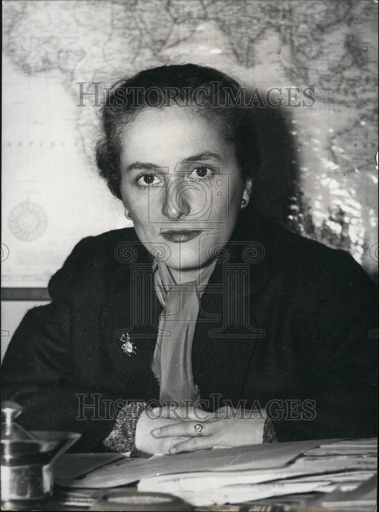 1957 Press Photo Christine Rivoyre Author La Mandarine Candidate Literary Prize - Historic Images