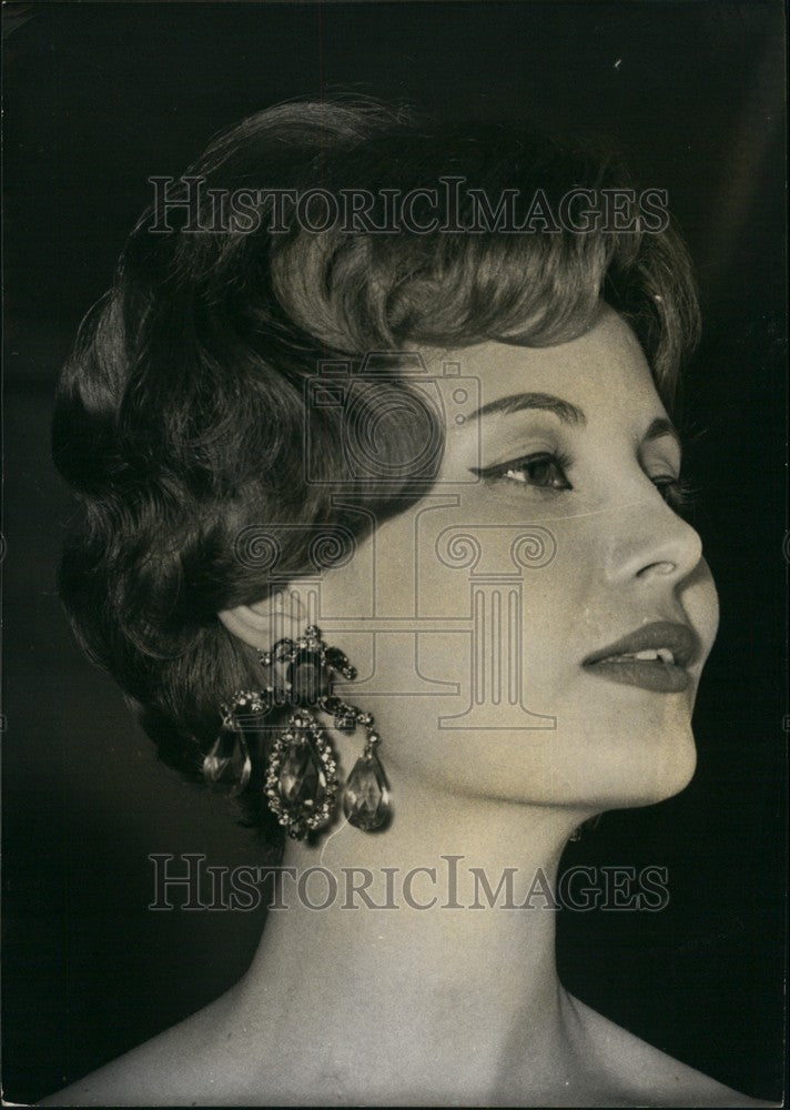 1958 Hair Styles 1958 of Paris hair dressers - Historic Images