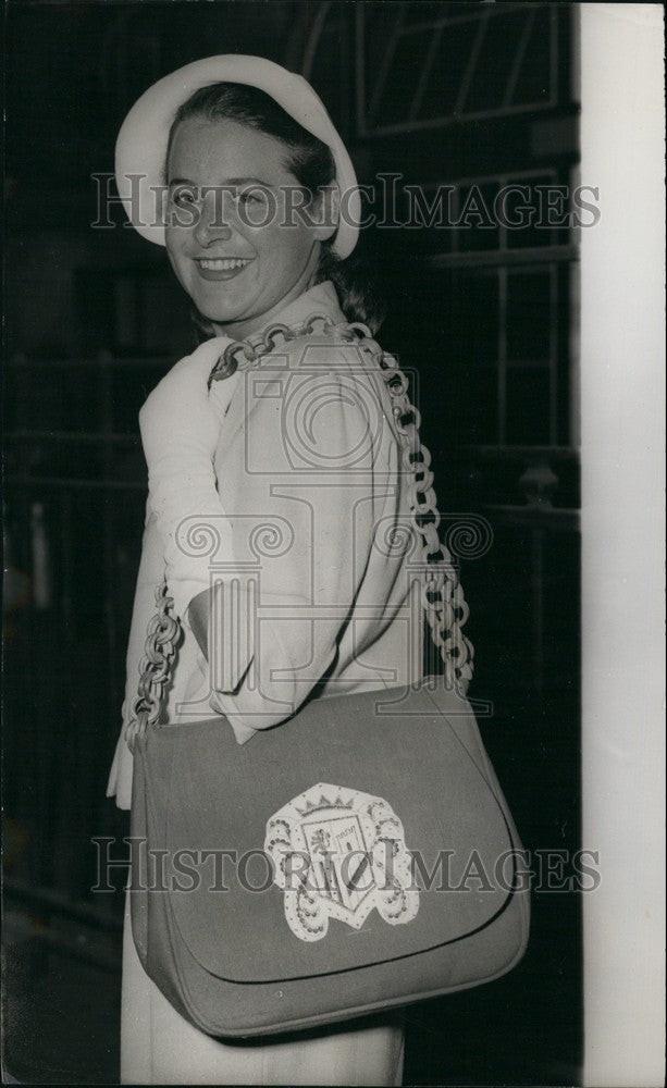 1958 Ascot Hat Styles - Historic Images