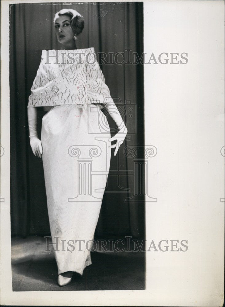 1959, New Styles From the Norman Hartnell Collection - KSB69625 - Historic Images