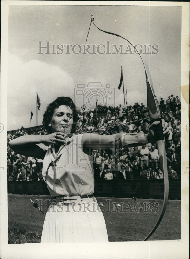 1957 Press Photo US Men and Women take first four places in World Archery - Historic Images