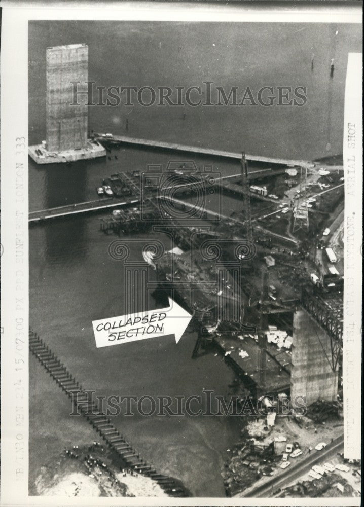 1970 Press Photo aerial of the collapsed Yarra Crossing Bridge in Melbourne - Historic Images