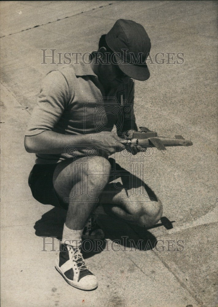 1955, guy with a model plane, 2nd in speed championship, Paris - Historic Images