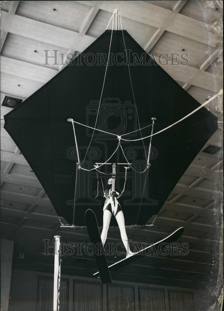 1962 Press Photo Water Ski Slider/International Boat/Watersport Exhibit - Historic Images