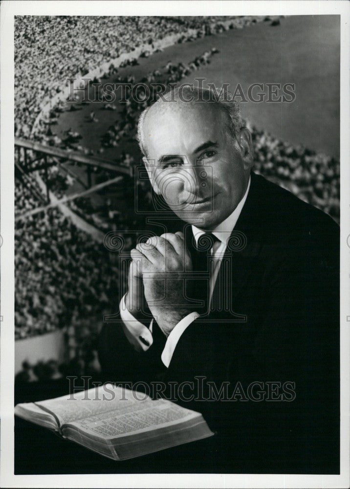 Famous Religious Crusader Billy Graham  - Historic Images