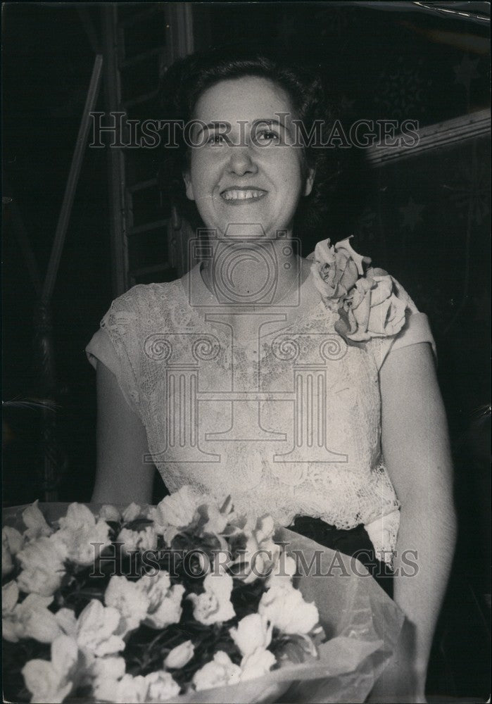 1952 Press Photo 26 Year Old Mlle Primrose Elected Ideal Housewife of 1953-Historic Images