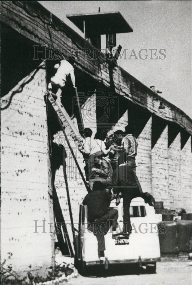 1973 Liberation of Political Prisoners in Argentina - Historic Images