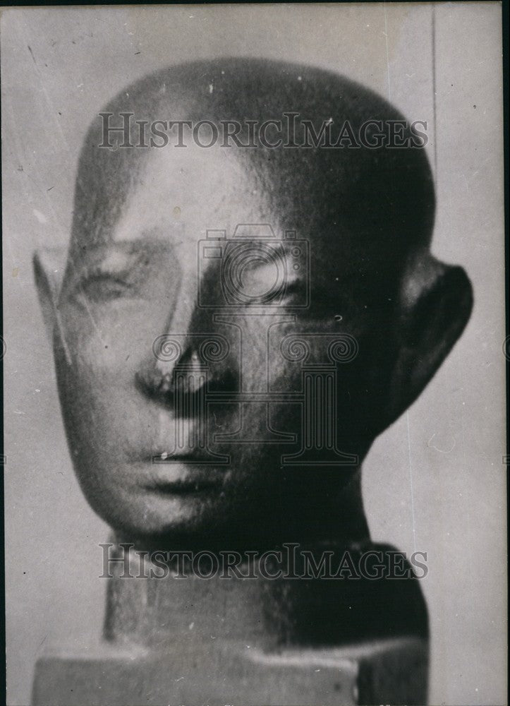 1950, Priceless Statue Stolen from Paris Museum - KSB70803 - Historic Images