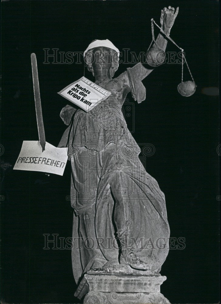 1962 silent protest against the action taken against the German news - Historic Images