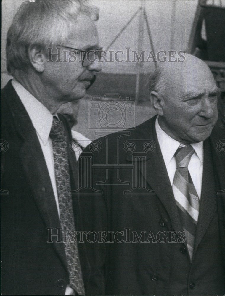 Press Photo Dr. Helmut Henck &amp; Dr. Erwin Schule - KSB71447 - Historic Images