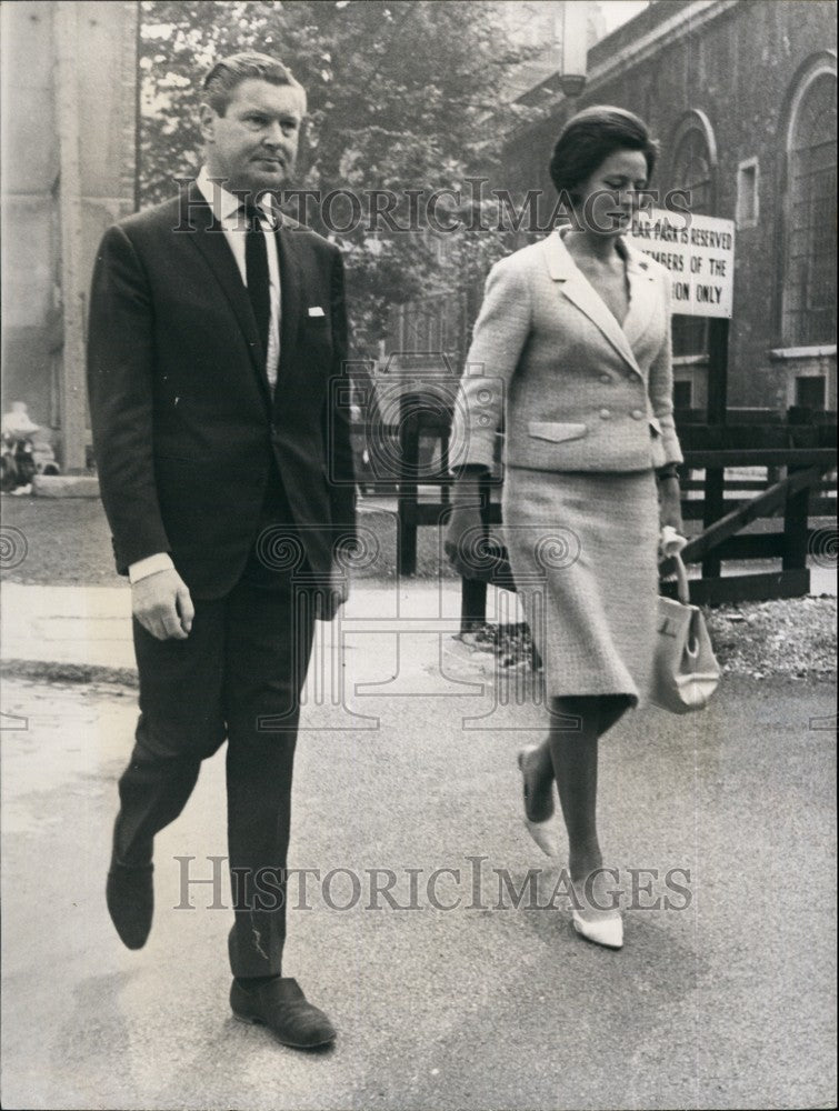 1964  Dominick Sarsfield & wife on way to his  conspiracy trial - Historic Images