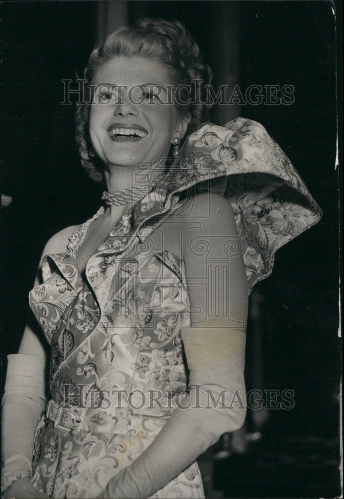 Press Photo Zoe Gail - Historic Images