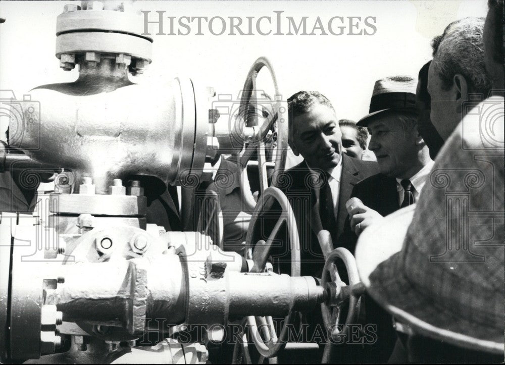 Press Photo  Alamein Oilfield was inaugurated by Dr. Aziz Sedky, Minister of Ind - Historic Images