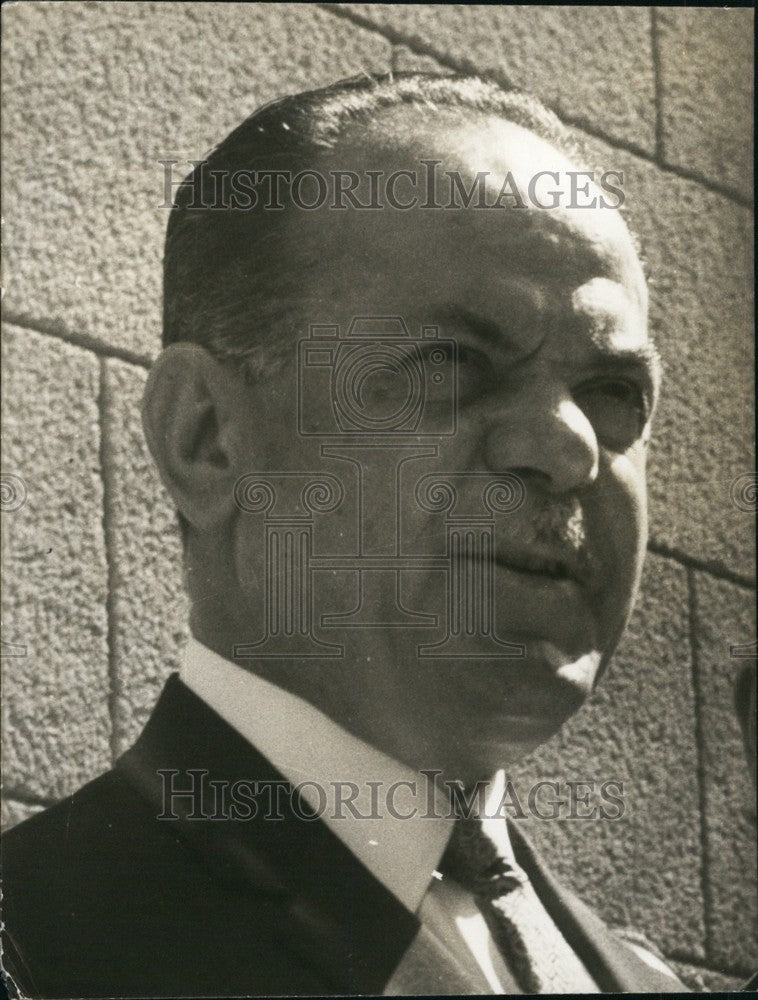 Press Photo Unknown Man in a Suit - KSB72405 - Historic Images