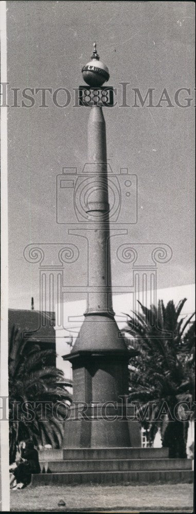 1953, Monument for Eight Hour Work Day in Melbourne. - KSB72445 - Historic Images