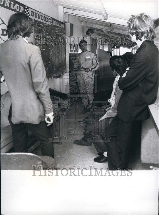 Press Photo Students, Brands Hatch School - Historic Images