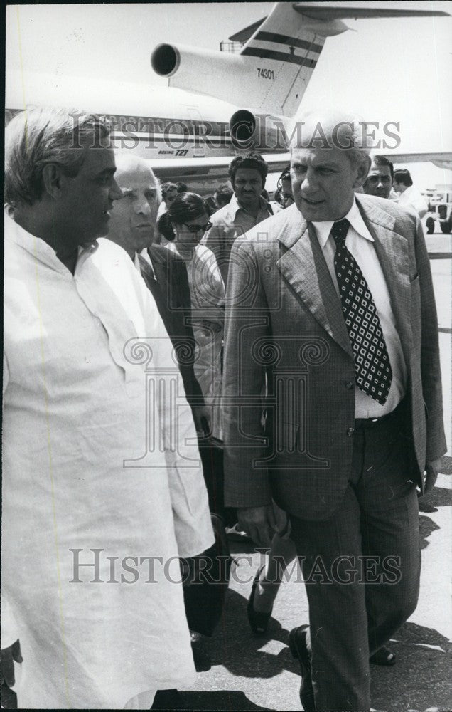  Milos Minic, Atal Behari Vaijpayee - Historic Images