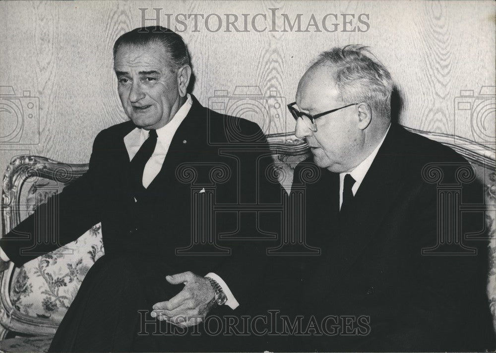 1967 Pres. Johnson & Pres. Scrapot Rome - Historic Images