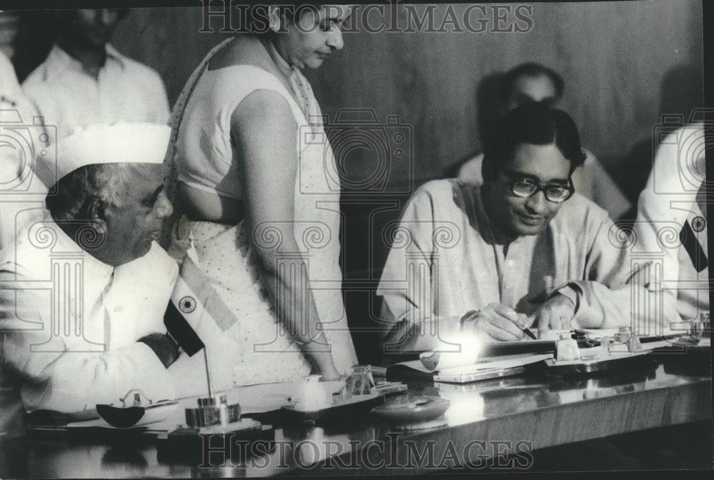 1975 Press Photo Union Minister for Commerce DP Chattopadhyaya - KSB73383 - Historic Images