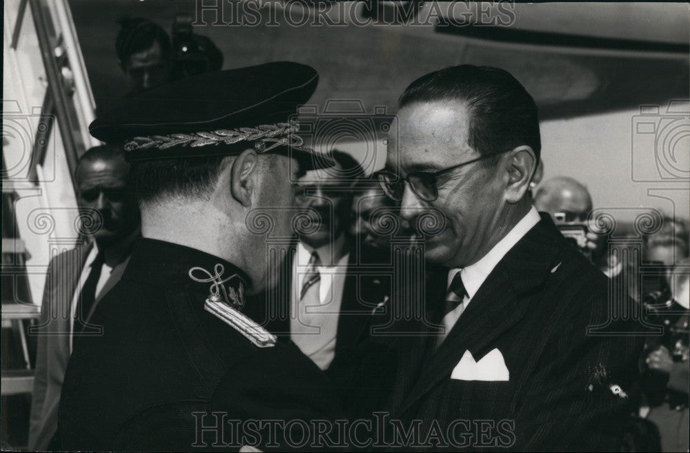 1955 Press Photo Brazilian president Cafe Filho and General Craveire Lopes. - Historic Images