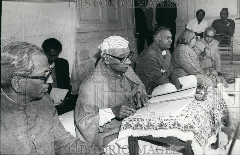1977 Press Photo Congress Working Committee Meeting President KC Pant - Historic Images