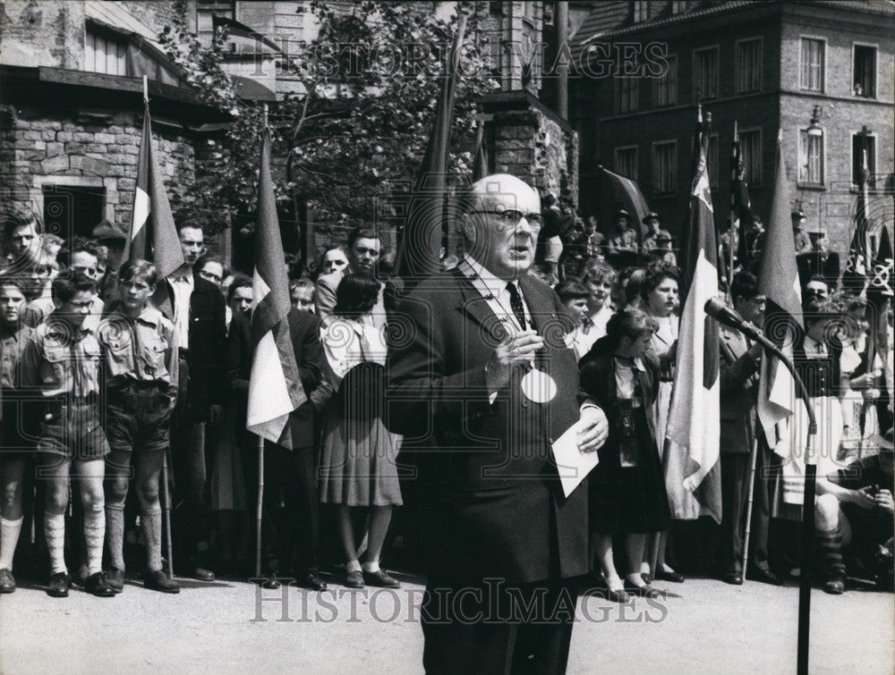 1957 Press Photo Paul Henri Spaak/NATO Secretary/Belgium/Prix De Charlemagne-Historic Images