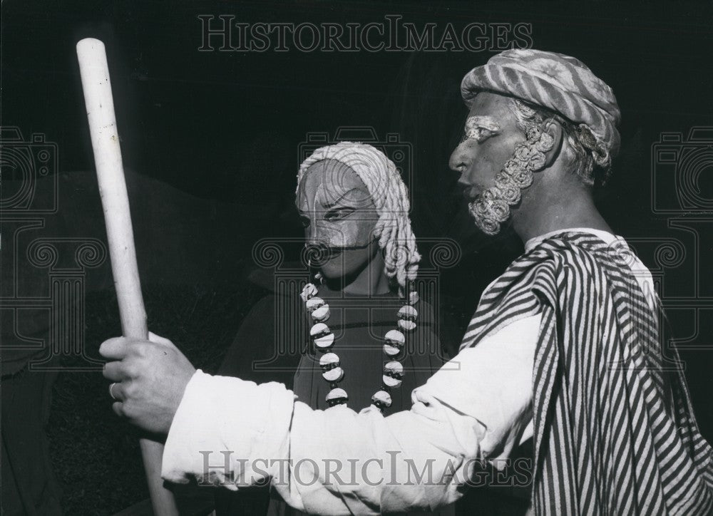 Press Photo Atossa/Corifeus/Actors In The Persians/Students Of Paris Sorbonne - Historic Images