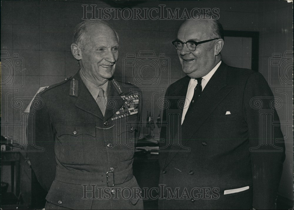 1958 Press Photo Field Marshal Viscount Montgomery Pays Farewell Visit to NATO - Historic Images