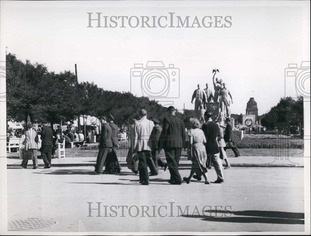 Press Photo Leipzig Autumn Fair - KSB74903 - Historic Images