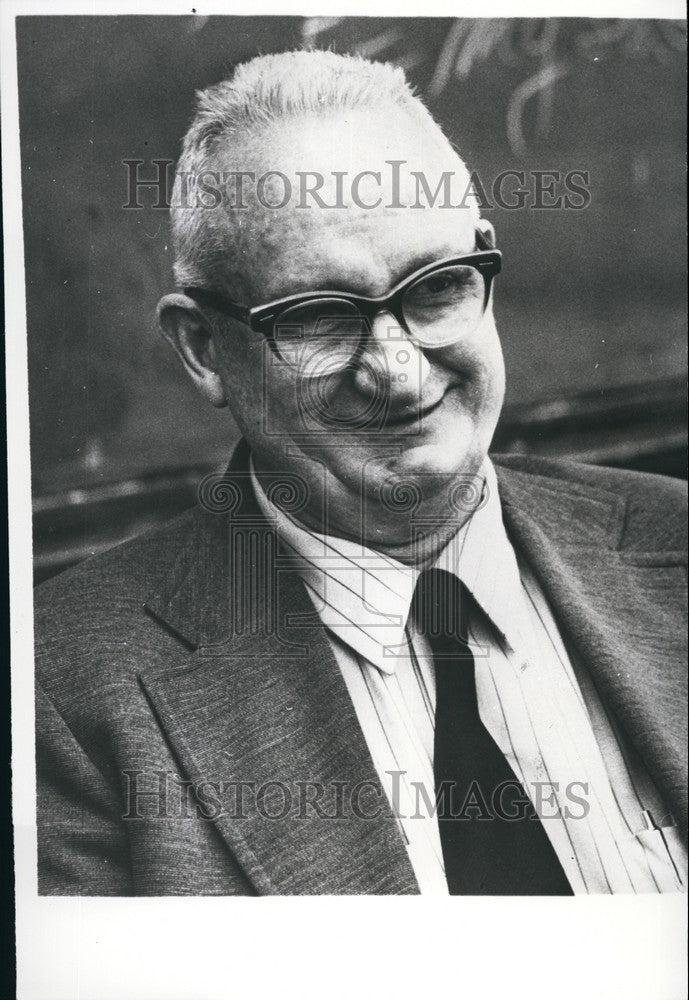 1975 Press Photo Columbia University Physicist James Rainwater Nobel Prize Win - Historic Images