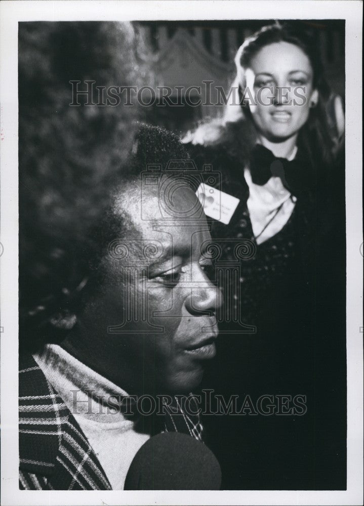 1977, Flip Wilson attends Hookers Ball at COPA Cabana - KSB75267 - Historic Images
