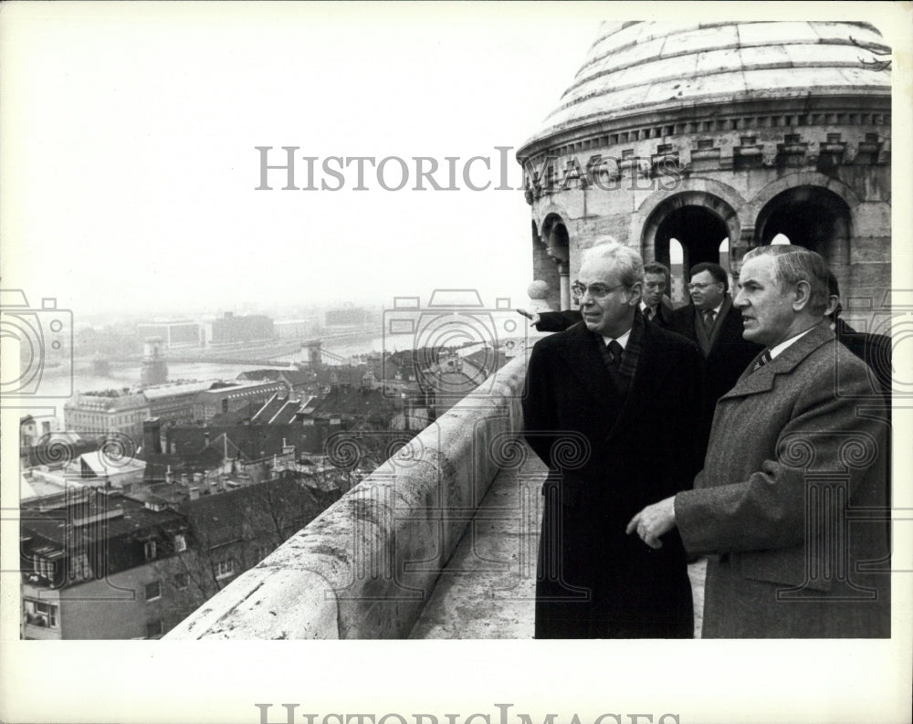 1984 Press Photo UN Secretary General Javier Perez de Cuellar Visits Hungary - Historic Images