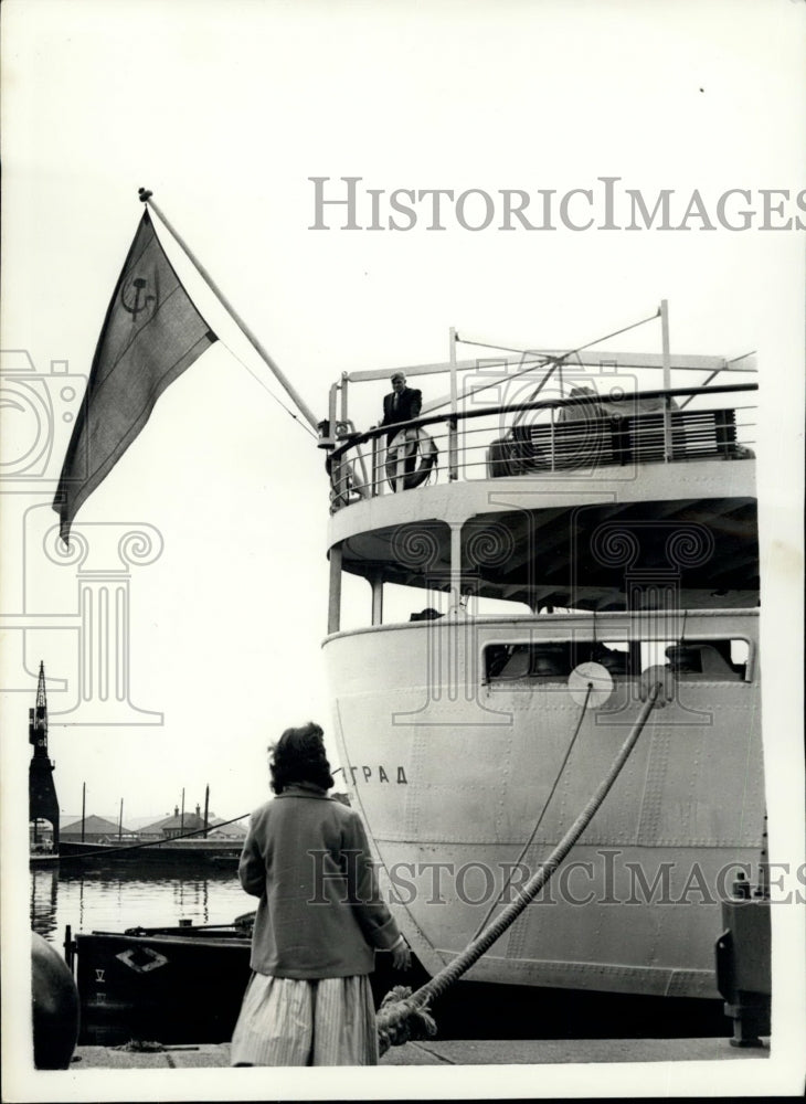 1957 Evelyn Vaisanen on dockas husband not allowed off ship&quot;Baltica&quot; - Historic Images