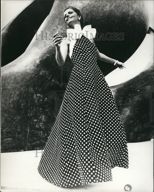 Press Photo Fashion design by Jean Louis. - KSG05649 - Historic Images