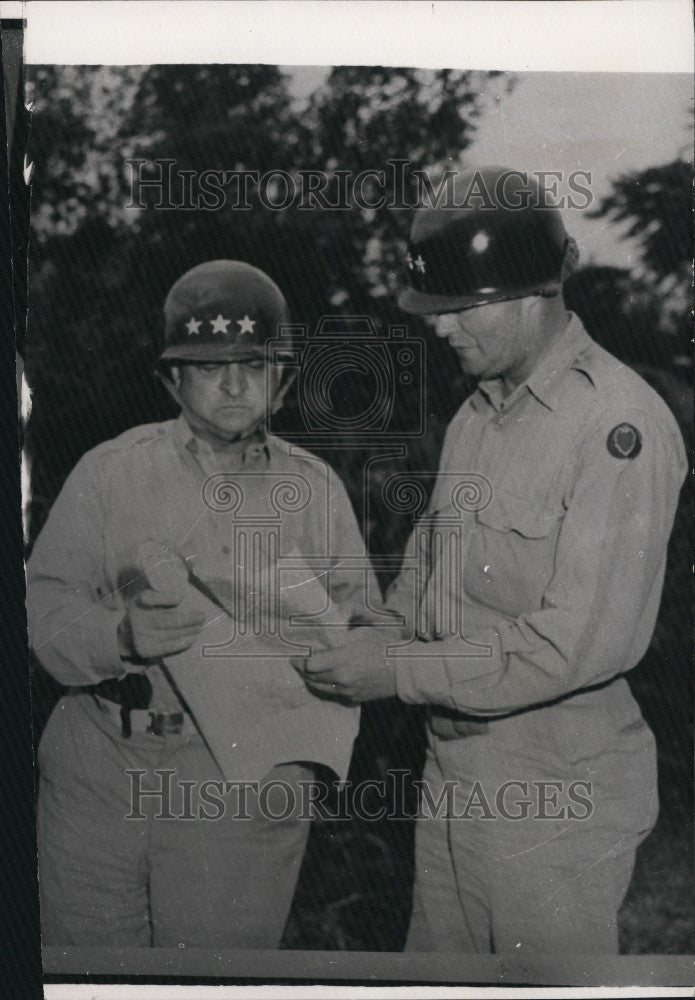 Press Photo General Walton Walker, William Dean - Historic Images