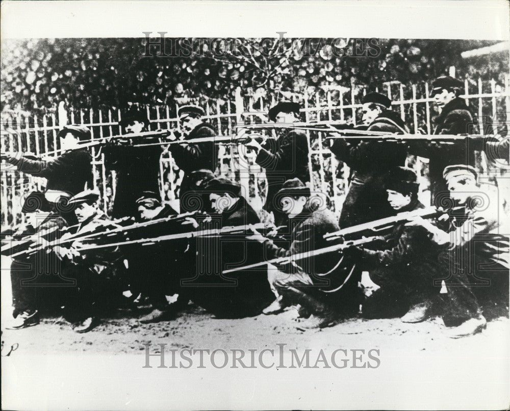 1967, Red Guards Training With Rifles Petrograd Russian Revolution - Historic Images