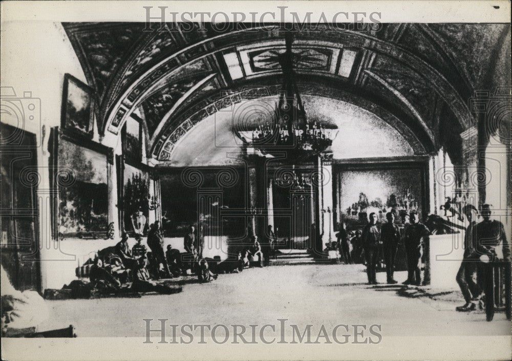 1917 Press Photo Cadets Wait In Art Decorated Building - KSG07335-Historic Images