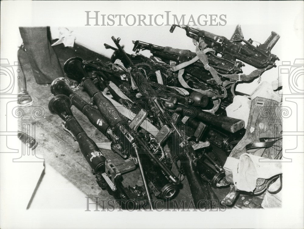 1978 Press Photo Captured Arms, Larnaca Airport, Cyprus - KSG08075 - Historic Images