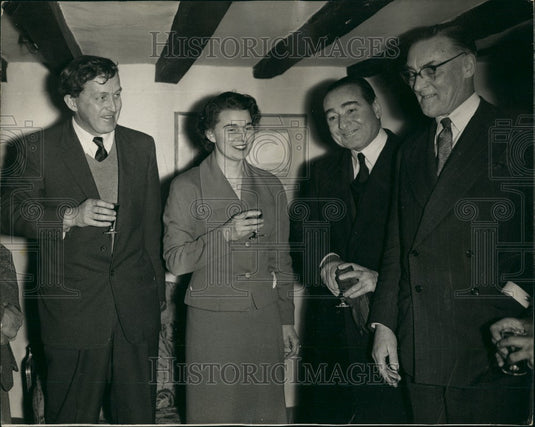 1959 Press Photo Mr, Mrs Bailey, Menderes, Doctor Knight - Historic Images