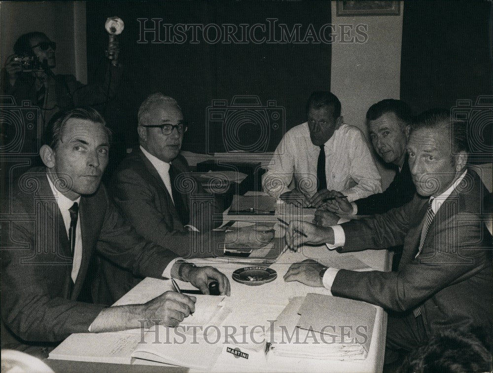 1969, Commercial Pilots Federation Meeting, Paris - KSG10063 - Historic Images