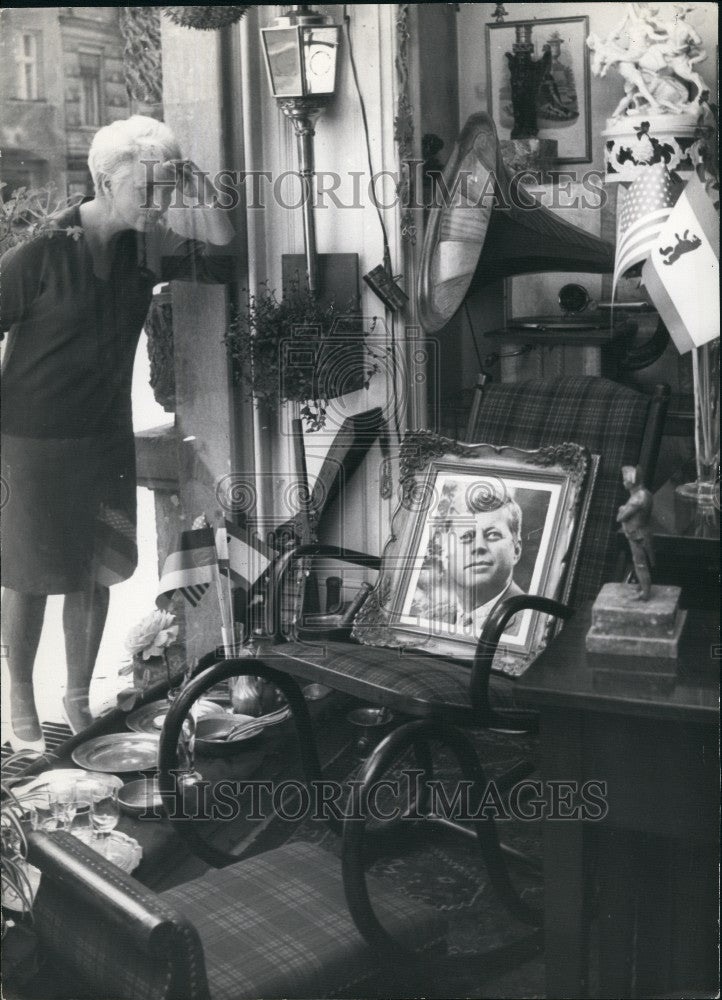 1963 Portrait of President John F Kennedy - German Antique Shop. - Historic Images