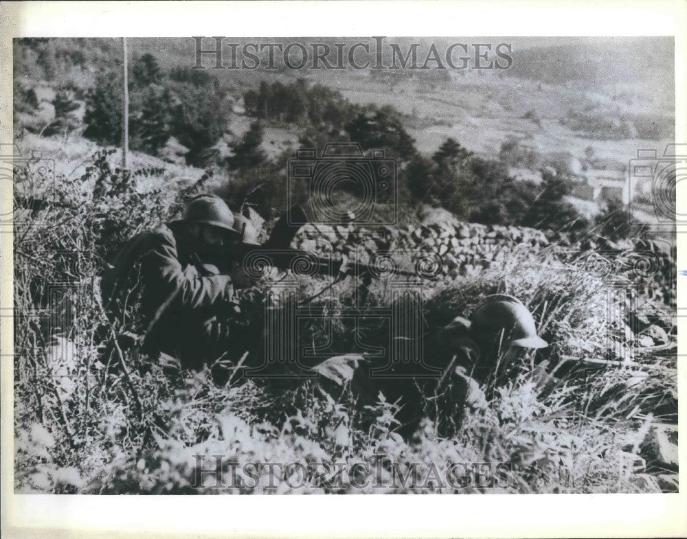  Soldiers - Historic Images