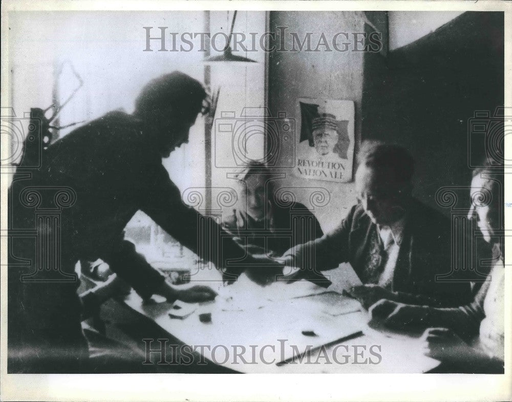 Press Photo Fighting for Freedom of France - Historic Images