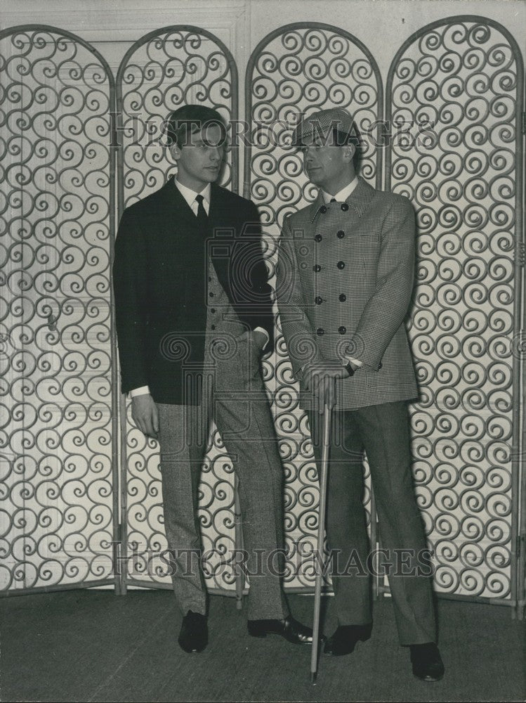 1964, Comedians Barthel & Vallauris Wear Jacques Esterel - KSK00365 - Historic Images