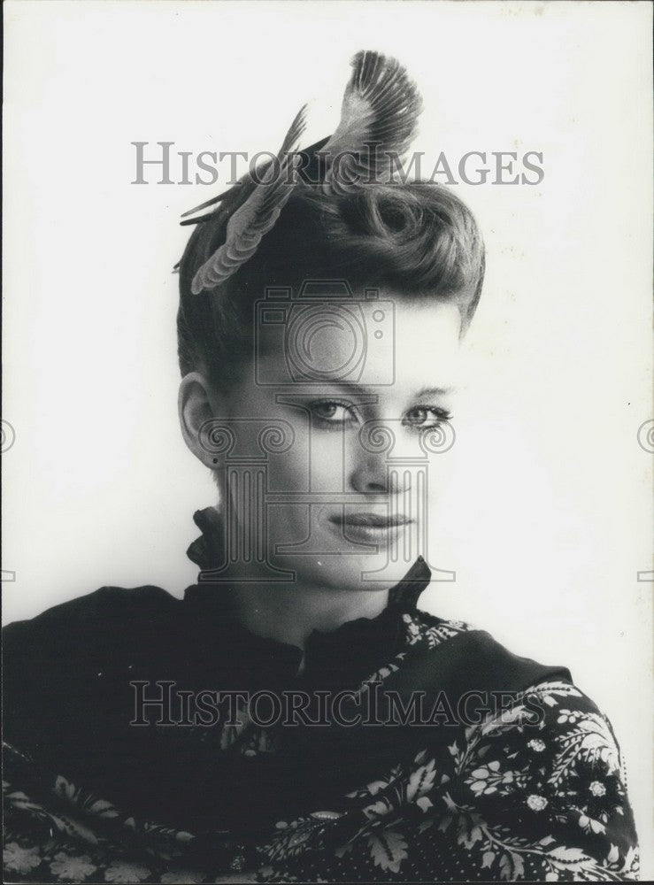 1978,, Georges Saint-Gilles "Cabaret" Hairstyle - KSK00613 - Historic Images