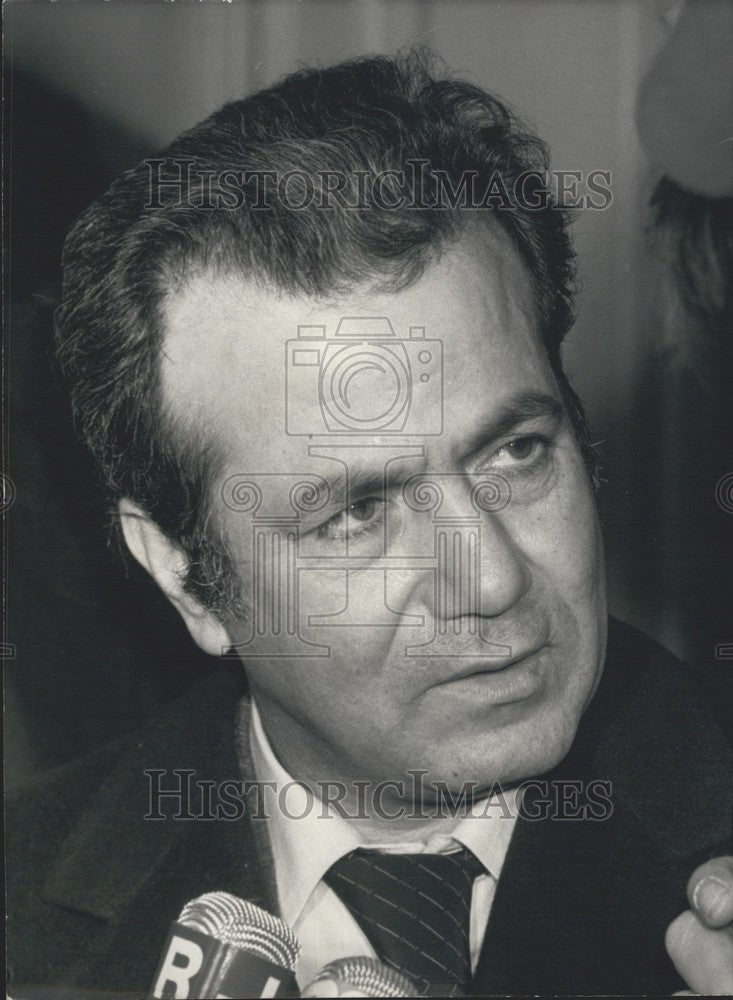 1979, Farouk Kaddoumi Answers Press Conference Questions - Historic Images