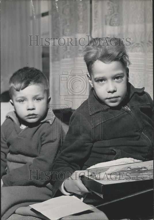 Press Photo Birth Defects in Children - KSK00981-Historic Images