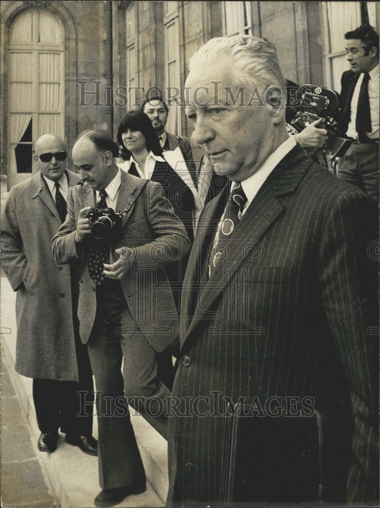 1974, Messmer Leaves Elysee Palace - KSK01333 - Historic Images